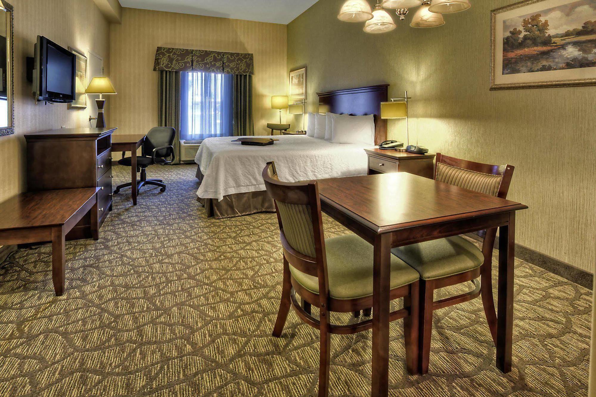 Hampton Inn Williamsburg Extérieur photo